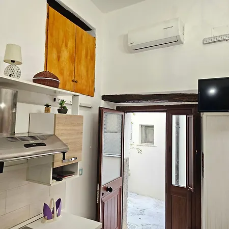 Cortile Maggiore * Cefalù